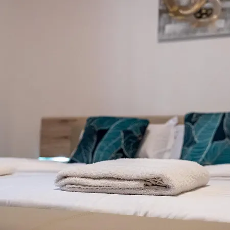 Black Sea Spacious 3br By Flat Manаger דירה